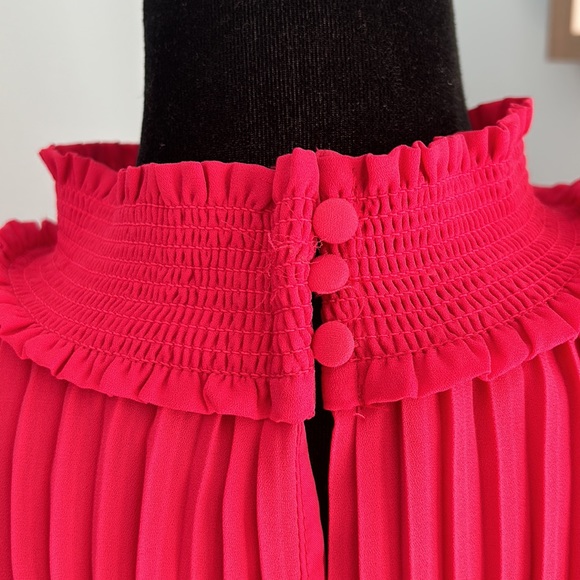 Beautiful pleated pink dress! Size 10. New with tags. - Picture 7 of 9